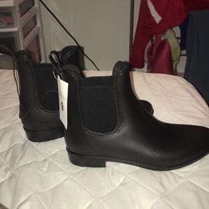 Black rain boots